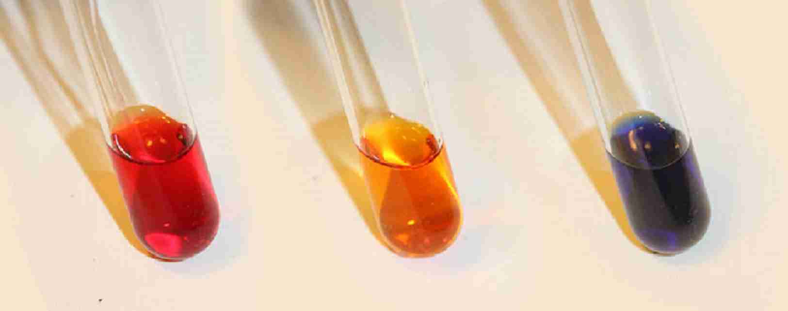 800px Color change of thymol blue at different pH