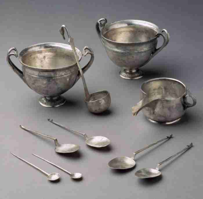 silver simpulum ladle 723d56 1024 e1623059630423
