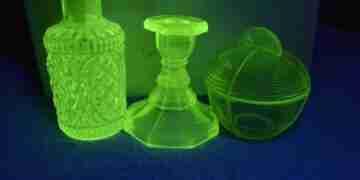 Luminescence of various kinds of uranium glass e1618426569227