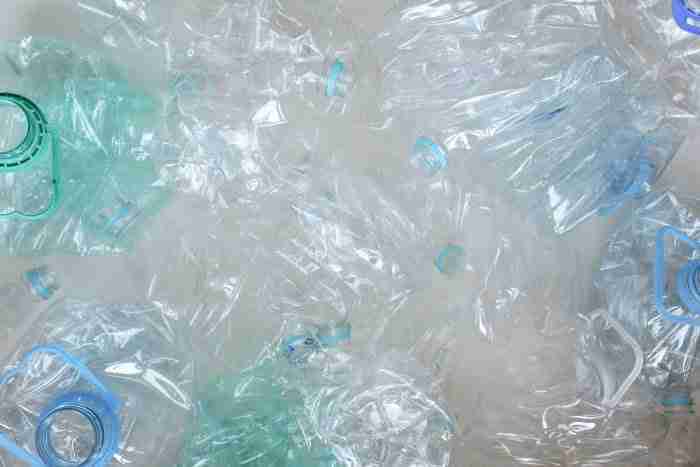 blue and green plastic bottles 3738388 e1622559514962