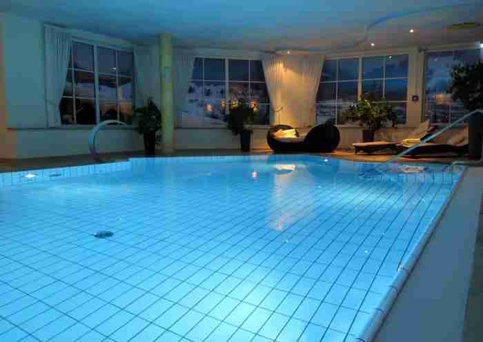 trattamento dell'acqua in una piscina