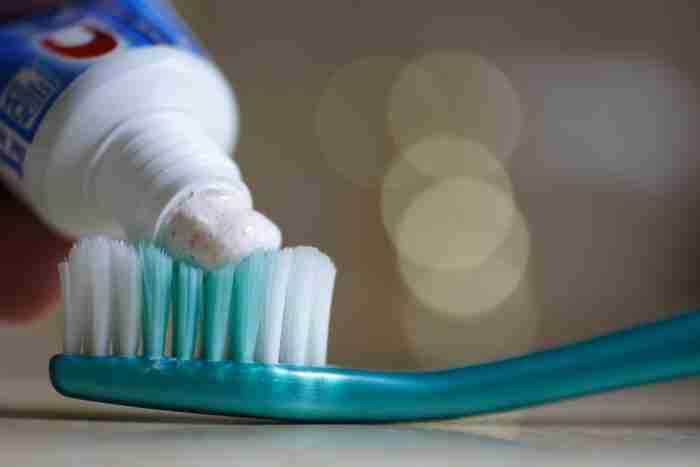 Dentifrici al fluoro meccanismo di azione chimicamo e1618066692886