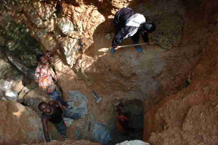 Coltan il costo dei cellulari chimicamo e1616341974661