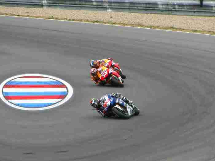 esercizi sul moto circolare uniforme