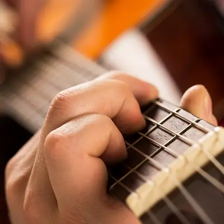 chitarra e risonanza armonica chitarra e risonanza armonica