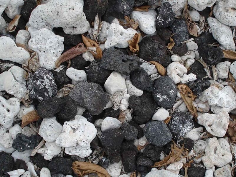 Reazioni chimiche nelle rocce
